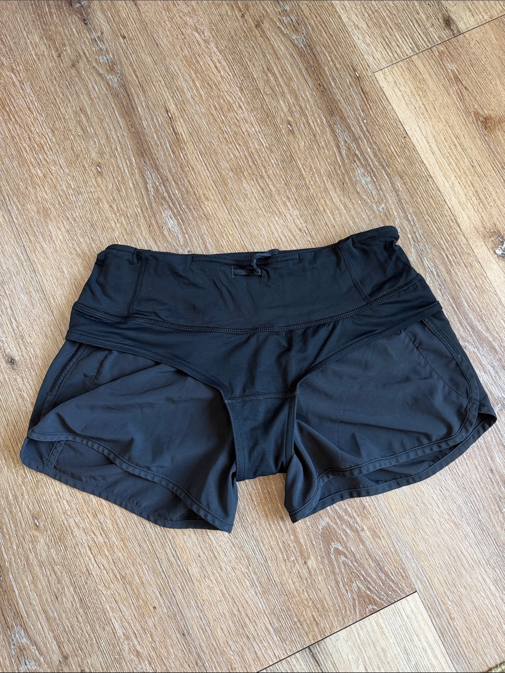 Lululemon shorts - Picture 3 of 5